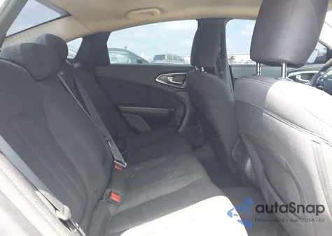 2016 Chrysler 200 Limited z USA, uszkodzony, nr VIN 1C3CCCAB5GN159944